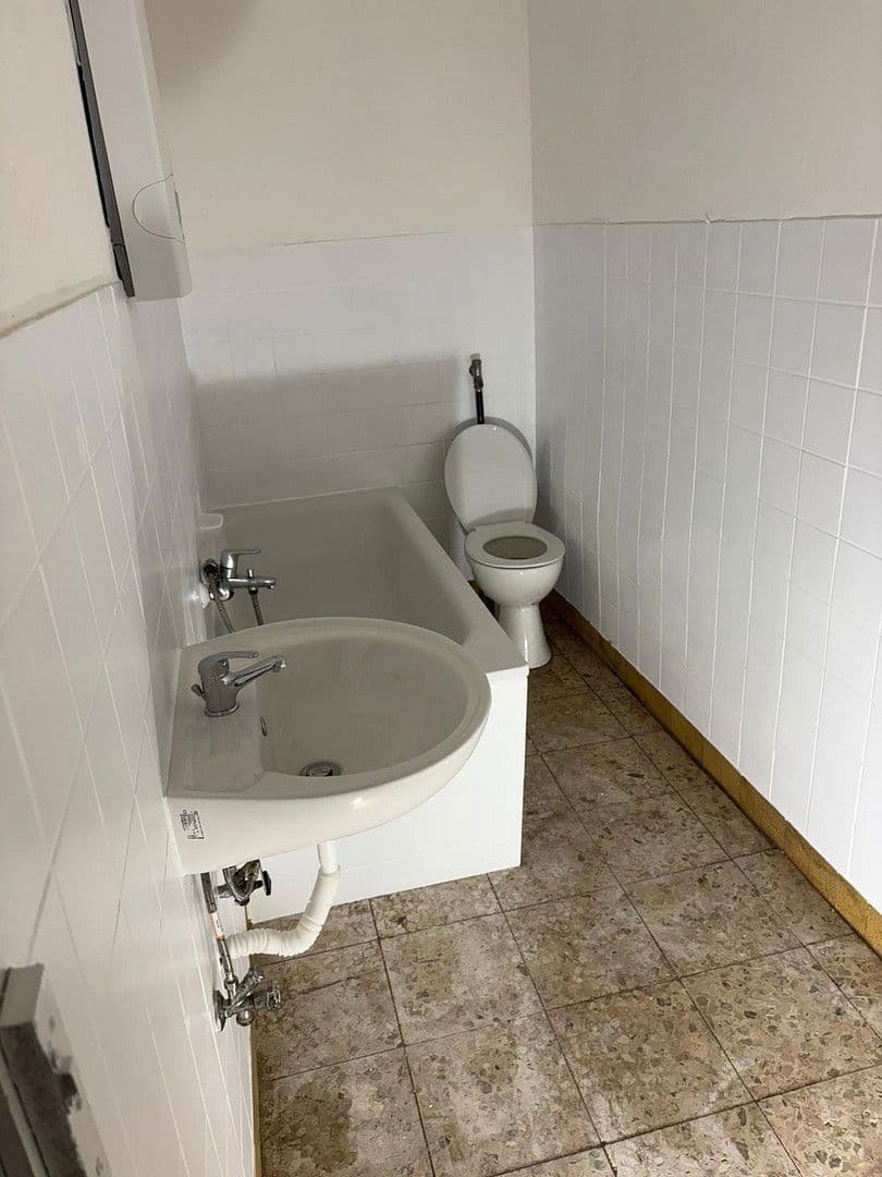 2 bedroom flat to rent, 62 m², Breyeller Straße 35, Nettetal, North Rhine-Westphalia 2 bedroom flat to rent, 62 m², Breyeller Straße 35, Nettetal, North Rhine-Westphalia