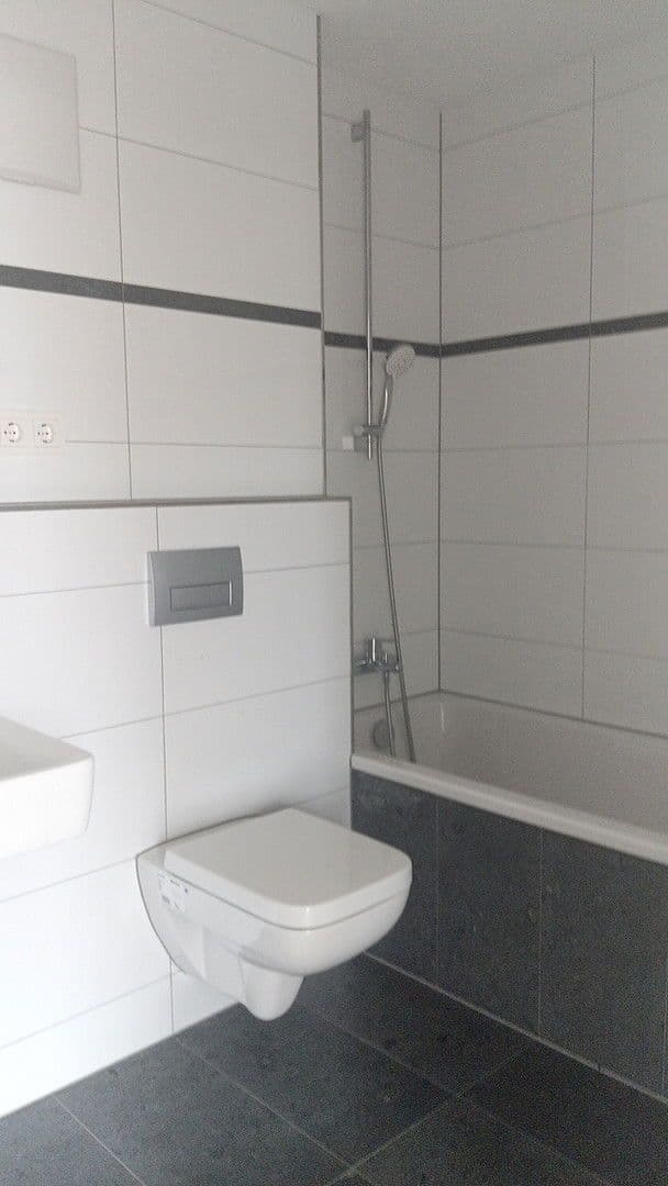 2 bedroom with open-plan kitchen flat for sale, 73 m², Lantzalle 1, Düsseldorf, North Rhine-Westphalia 2 bedroom with open-plan kitchen flat for sale, 73 m², Lantzalle 1, Düsseldorf, North Rhine-Westphalia