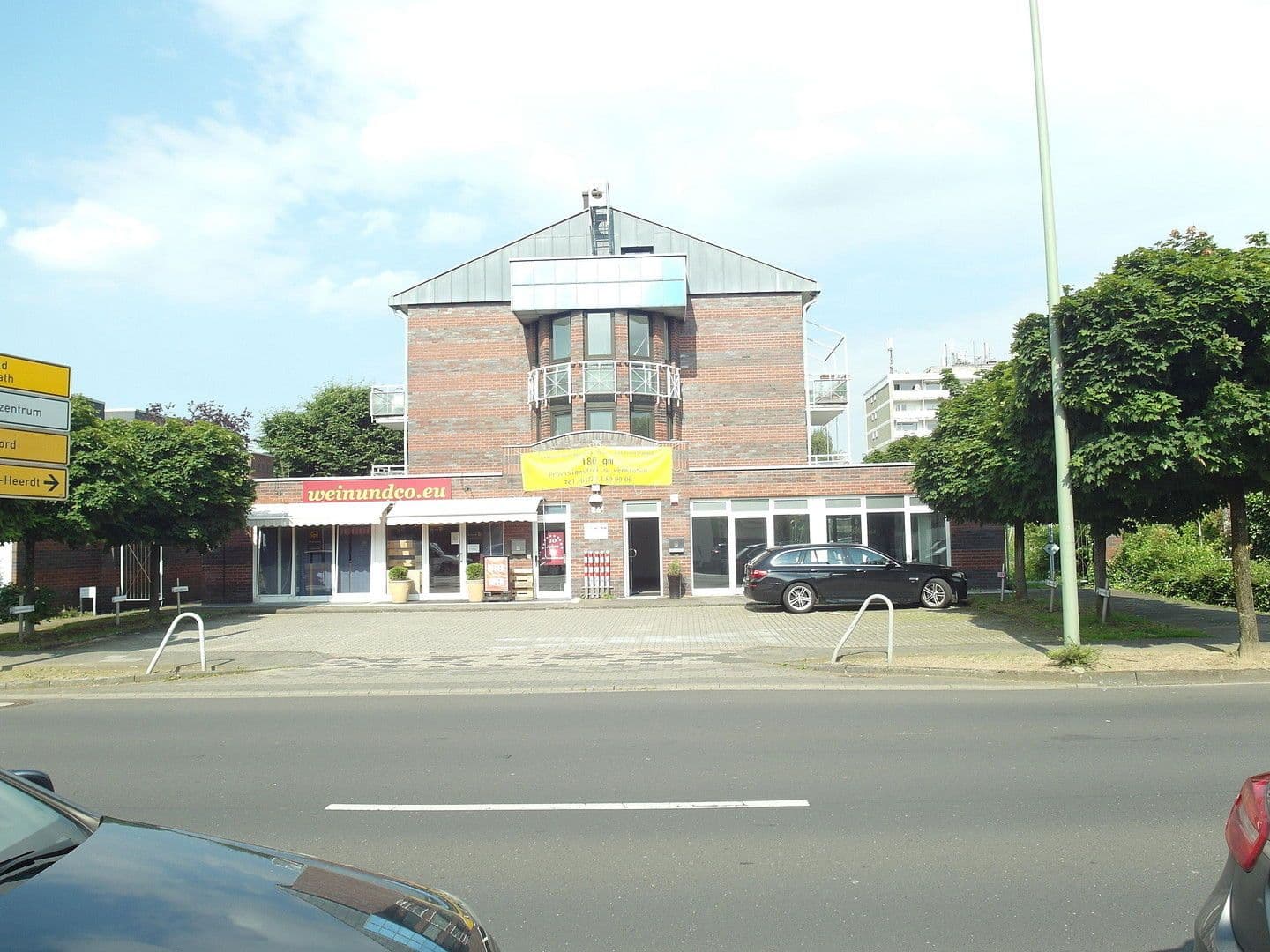 non-residential property to rent, 180 m², Neusser Straße 26, Meerbusch, North Rhine-Westphalia non-residential property to rent, 180 m², Neusser Straße 26, Meerbusch, North Rhine-Westphalia