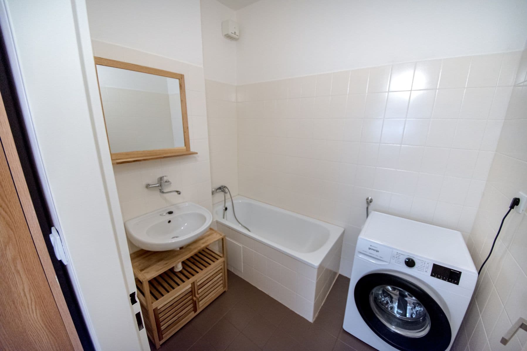 1 bedroom with open-plan kitchen flat to rent, 56 m², Horní, Ostrava, Moravskoslezský Region 1 bedroom with open-plan kitchen flat to rent, 56 m², Horní, Ostrava, Moravskoslezský Region