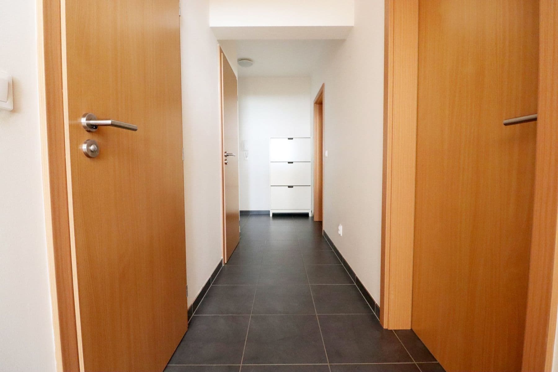 2 bedroom with open-plan kitchen flat to rent, 81 m², Sicherova, Prague, Prague 2 bedroom with open-plan kitchen flat to rent, 81 m², Sicherova, Prague, Prague