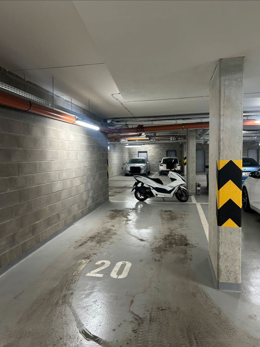 garage to rent, 18 m², Knovízská, Prague, Prague garage to rent, 18 m², Knovízská, Prague, Prague