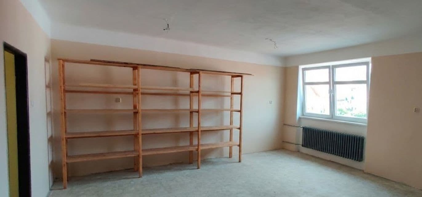 office to rent, 32 m², Pod Hájem, Králův Dvůr, Středočeský Region office to rent, 32 m², Pod Hájem, Králův Dvůr, Středočeský Region