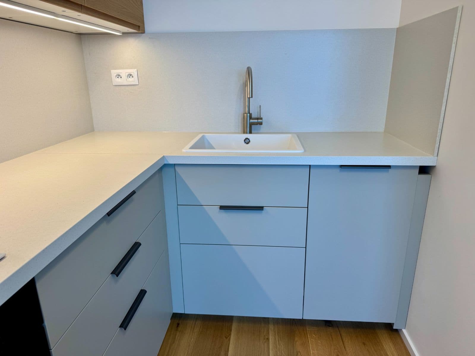 1 bedroom with open-plan kitchen flat to rent, 110 m², U Komína, Prague, Prague 1 bedroom with open-plan kitchen flat to rent, 110 m², U Komína, Prague, Prague