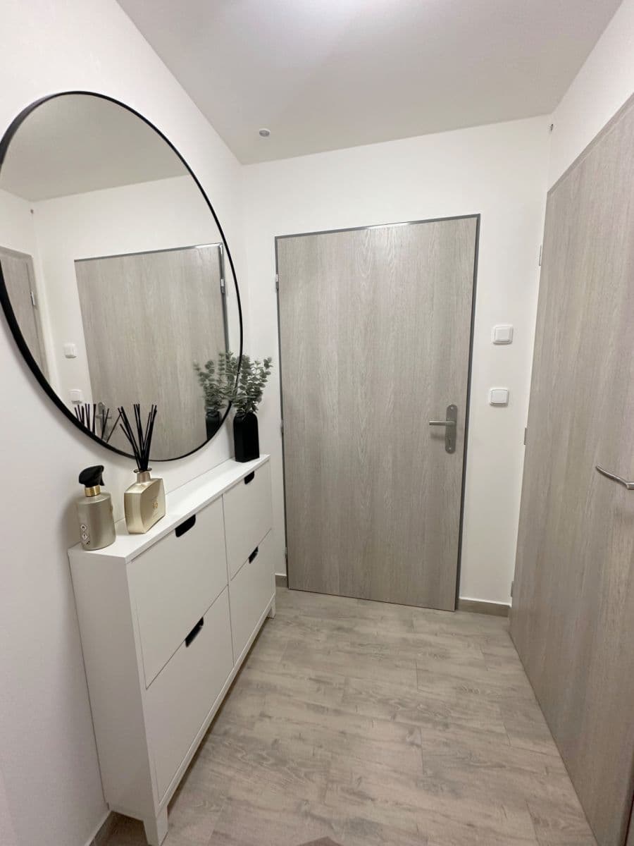 2 bedroom with open-plan kitchen flat for sale, 81 m², K Dobročovicům, Květnice, Středočeský Region 2 bedroom with open-plan kitchen flat for sale, 81 m², K Dobročovicům, Květnice, Středočeský Region