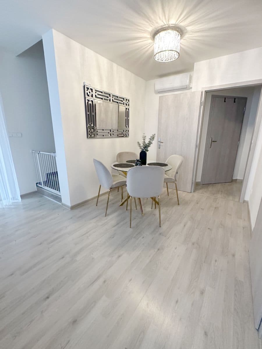 2 bedroom with open-plan kitchen flat for sale, 81 m², K Dobročovicům, Květnice, Středočeský Region 2 bedroom with open-plan kitchen flat for sale, 81 m², K Dobročovicům, Květnice, Středočeský Region