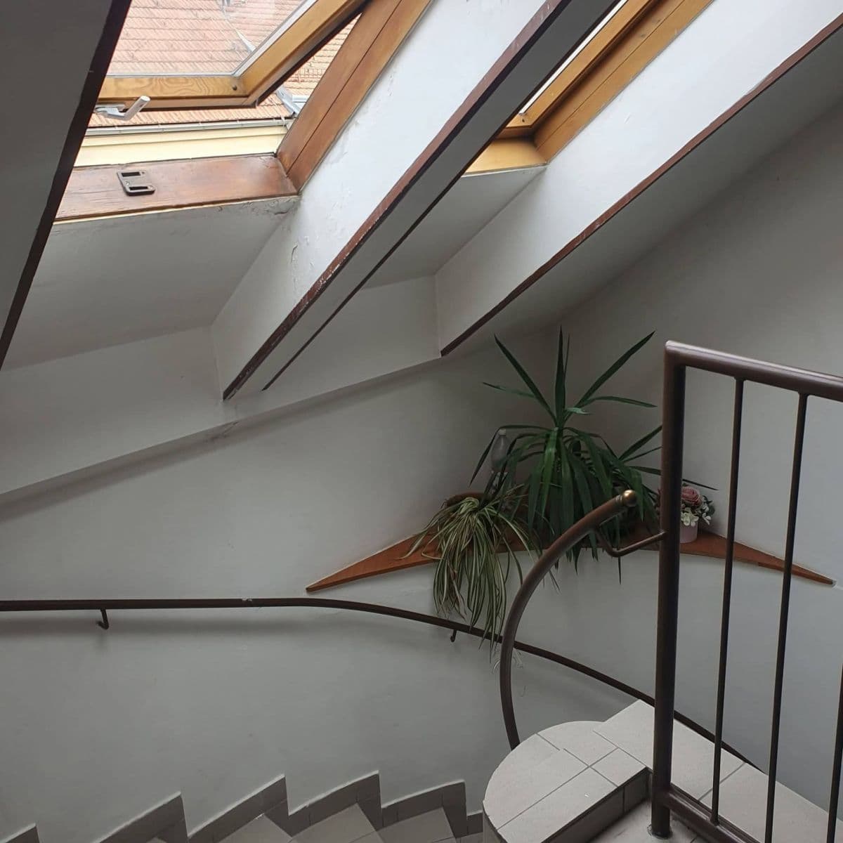 3 bedroom with open-plan kitchen flat to rent, 140 m², Francouzská, Brno, Jihomoravský Region 3 bedroom with open-plan kitchen flat to rent, 140 m², Francouzská, Brno, Jihomoravský Region