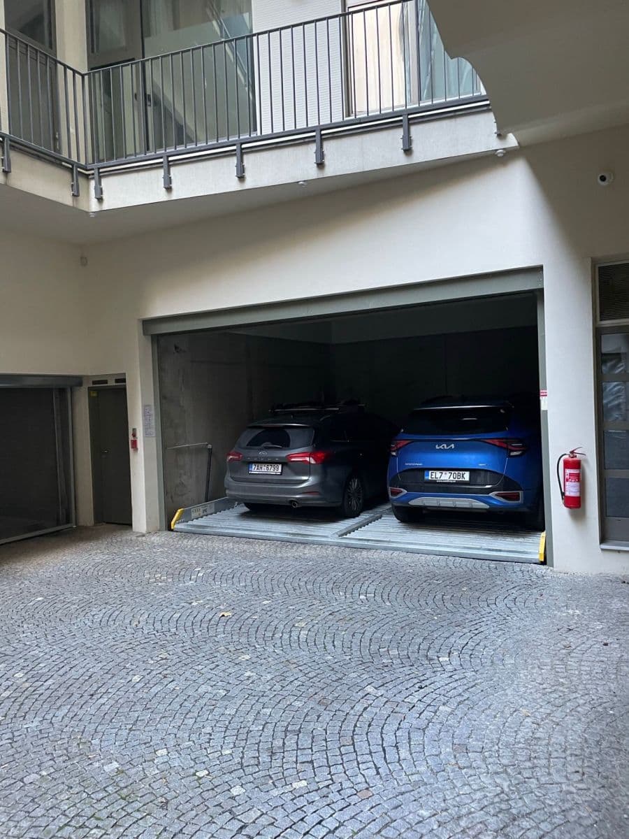 1 bedroom with open-plan kitchen flat to rent, 48 m², Na Valentince, Prague, Prague 1 bedroom with open-plan kitchen flat to rent, 48 m², Na Valentince, Prague, Prague