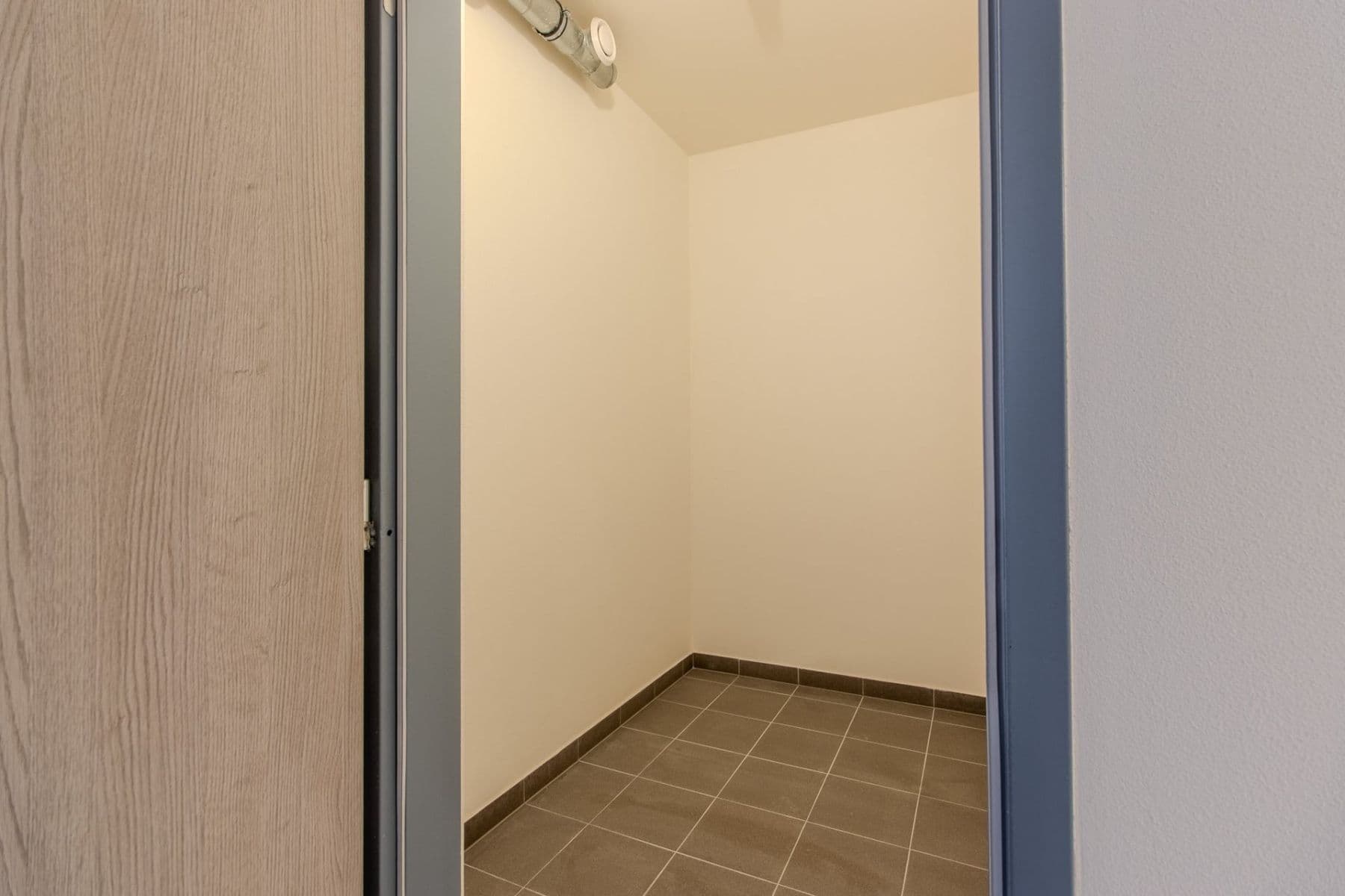 Studio flat to rent, 33 m², Poděbradská, Prague, Prague Studio flat to rent, 33 m², Poděbradská, Prague, Prague