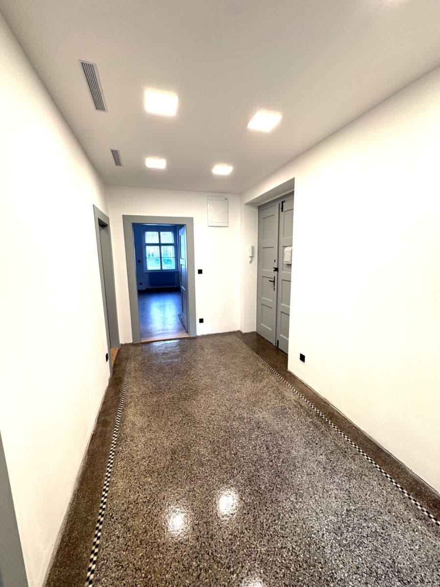 1 bedroom with open-plan kitchen flat to rent, 64 m², Oblouková, Prague, Prague 1 bedroom with open-plan kitchen flat to rent, 64 m², Oblouková, Prague, Prague