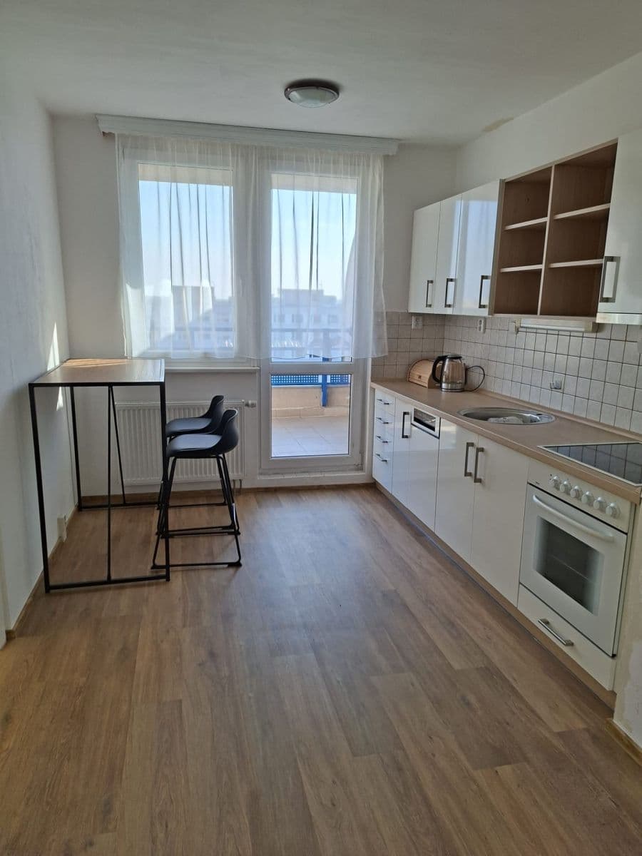 3 bedroom flat to rent, 82 m², Bašteckého, Prague, Prague 3 bedroom flat to rent, 82 m², Bašteckého, Prague, Prague