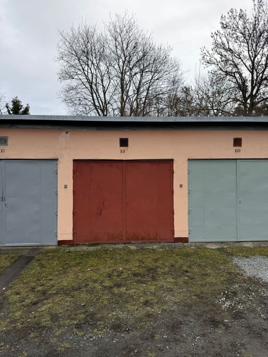 garage to rent, 15 m², Dvořákova, Olomouc, Olomoucký Region garage to rent, 15 m², Dvořákova, Olomouc, Olomoucký Region