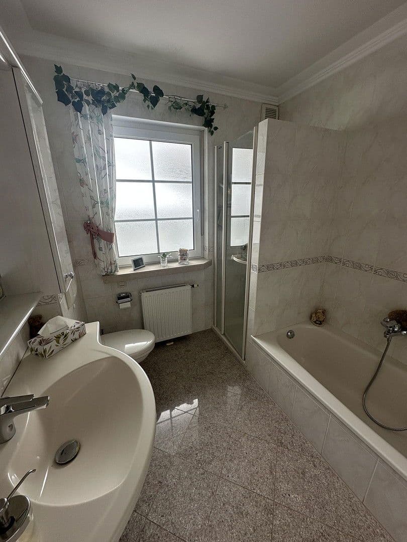 house for sale, 230 m², Volkmarsen, Hesse house for sale, 230 m², Volkmarsen, Hesse