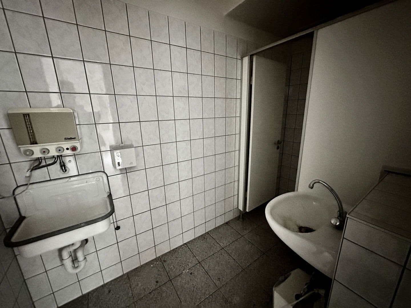 non-residential property to rent, 135 m², Burgstr. 44, Leverkusen, North Rhine-Westphalia non-residential property to rent, 135 m², Burgstr. 44, Leverkusen, North Rhine-Westphalia