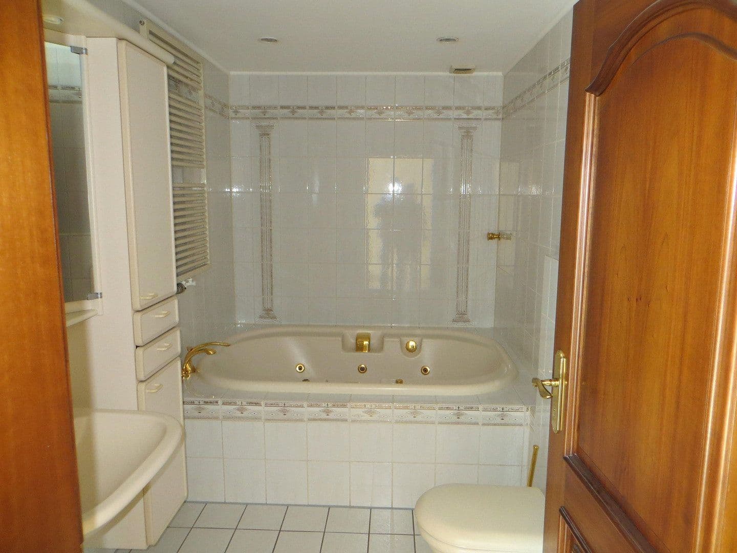 2 bedroom with open-plan kitchen flat to rent, 130 m², Bottrop, North Rhine-Westphalia 2 bedroom with open-plan kitchen flat to rent, 130 m², Bottrop, North Rhine-Westphalia