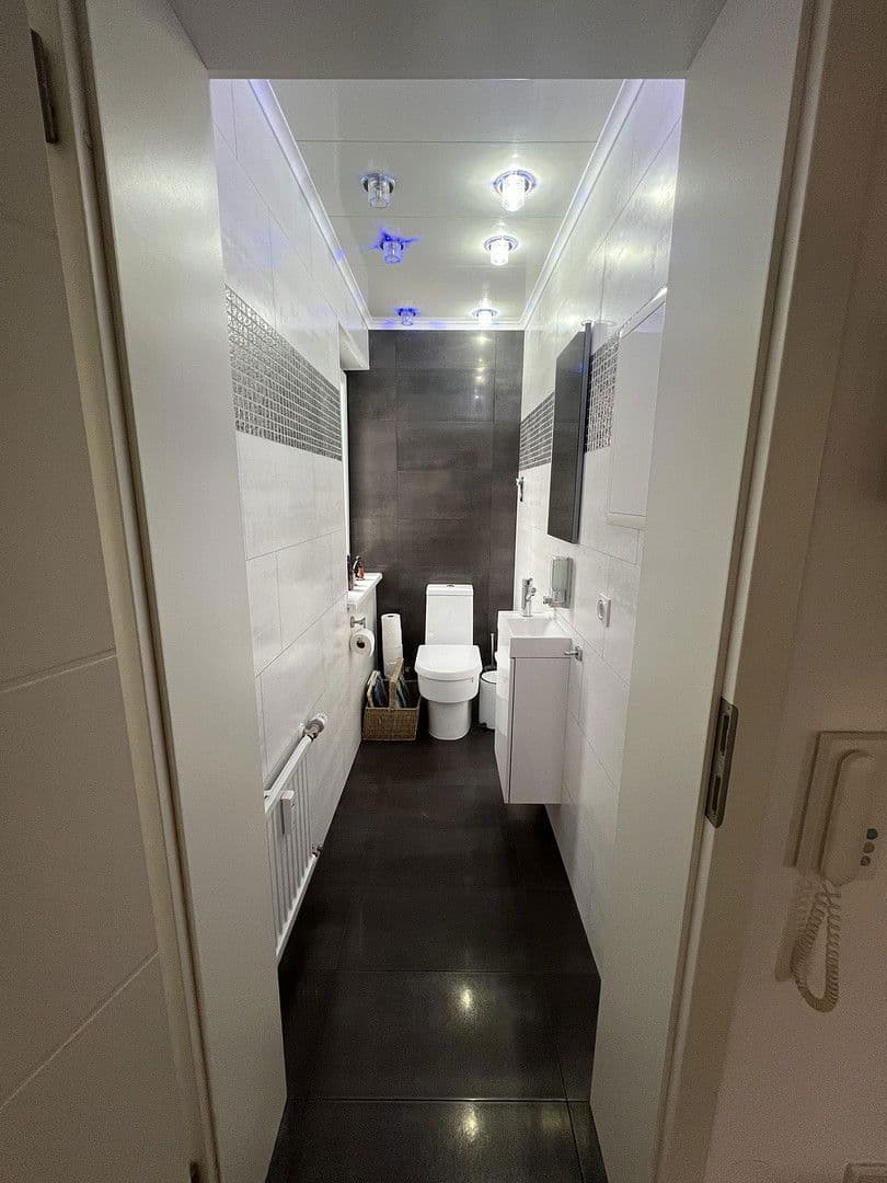 2 bedroom with open-plan kitchen flat for sale, 96 m², Pforzheim, Baden-Württemberg 2 bedroom with open-plan kitchen flat for sale, 96 m², Pforzheim, Baden-Württemberg