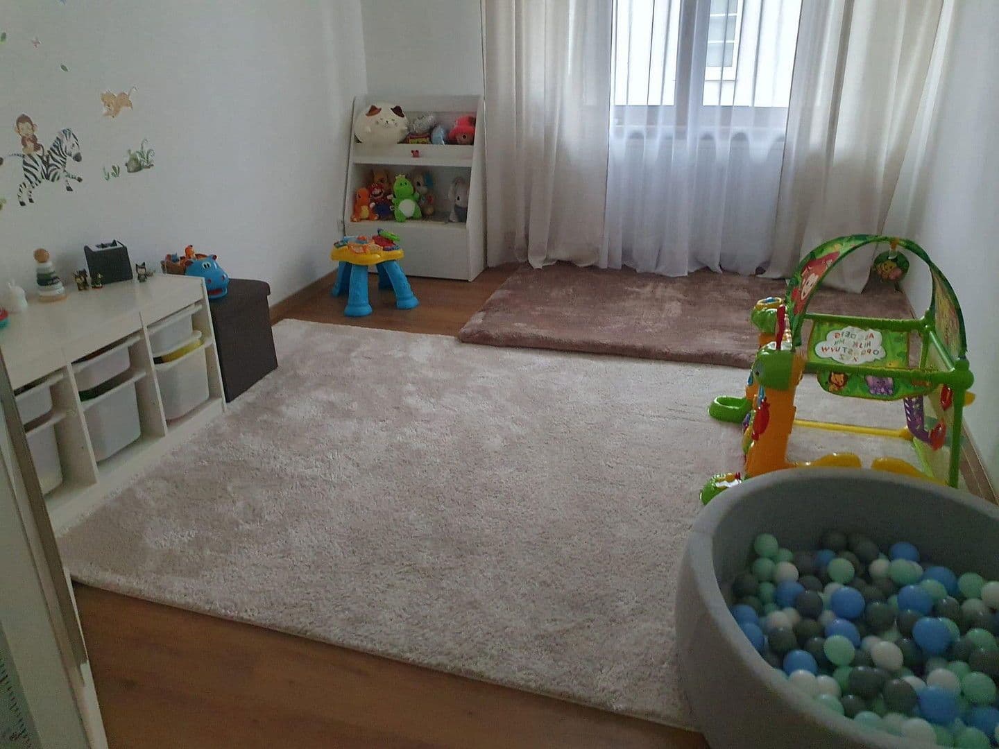 2 bedroom with open-plan kitchen flat to rent, 108 m², Heddesheim, Baden-Württemberg 2 bedroom with open-plan kitchen flat to rent, 108 m², Heddesheim, Baden-Württemberg