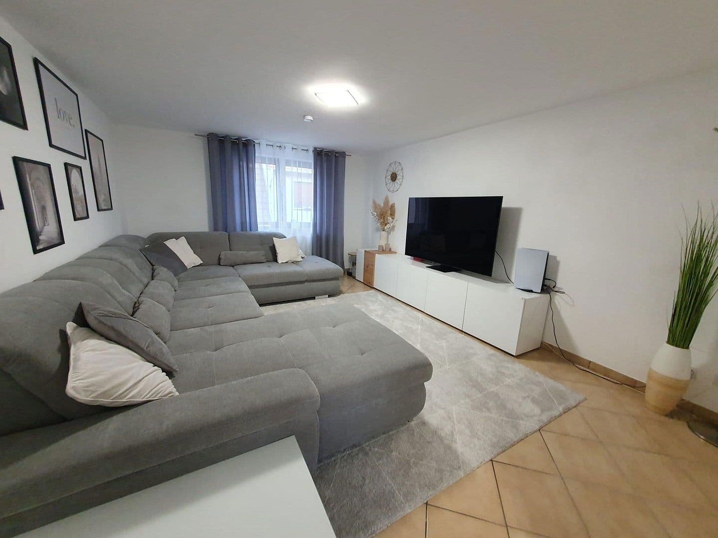 2 bedroom with open-plan kitchen flat to rent, 108 m², Heddesheim, Baden-Württemberg 2 bedroom with open-plan kitchen flat to rent, 108 m², Heddesheim, Baden-Württemberg