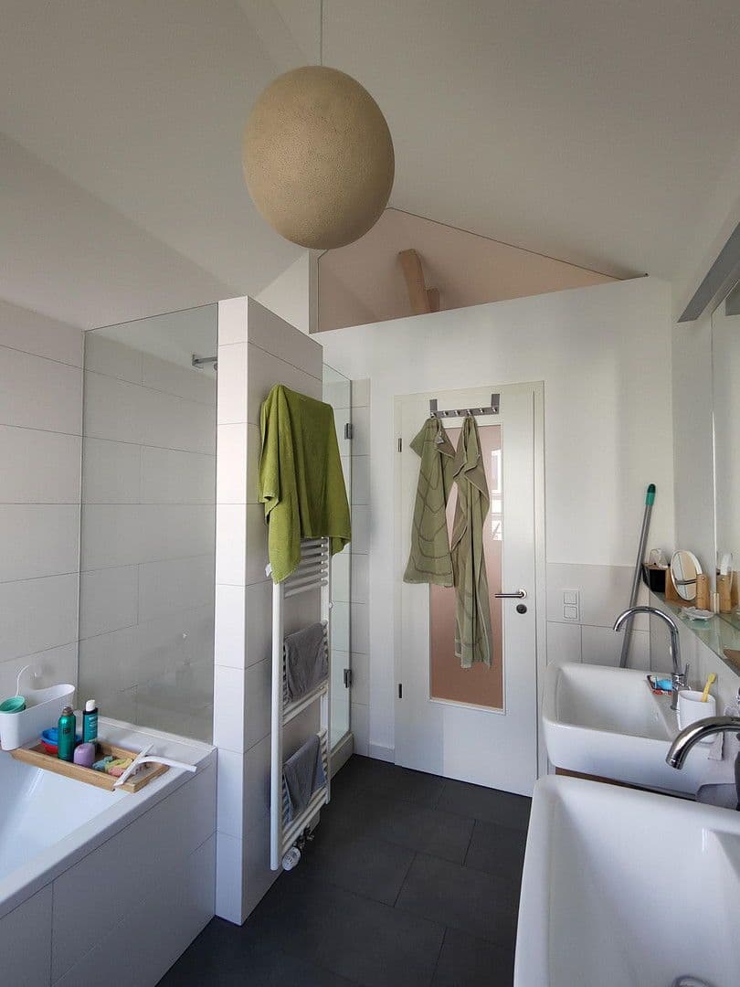 4 bedroom flat to rent, 114 m², Rheingaustraße 122, Wiesbaden-Biebrich, Hesse 4 bedroom flat to rent, 114 m², Rheingaustraße 122, Wiesbaden-Biebrich, Hesse