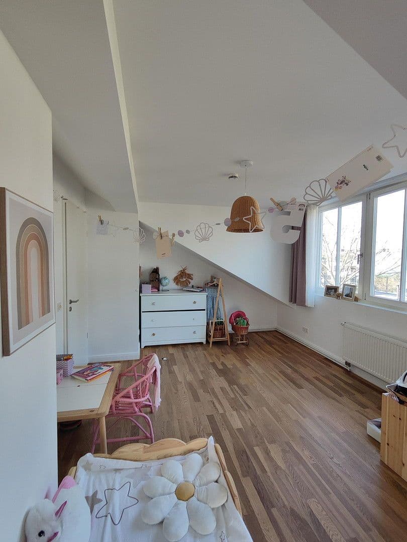 4 bedroom flat to rent, 114 m², Rheingaustraße 122, Wiesbaden-Biebrich, Hesse 4 bedroom flat to rent, 114 m², Rheingaustraße 122, Wiesbaden-Biebrich, Hesse