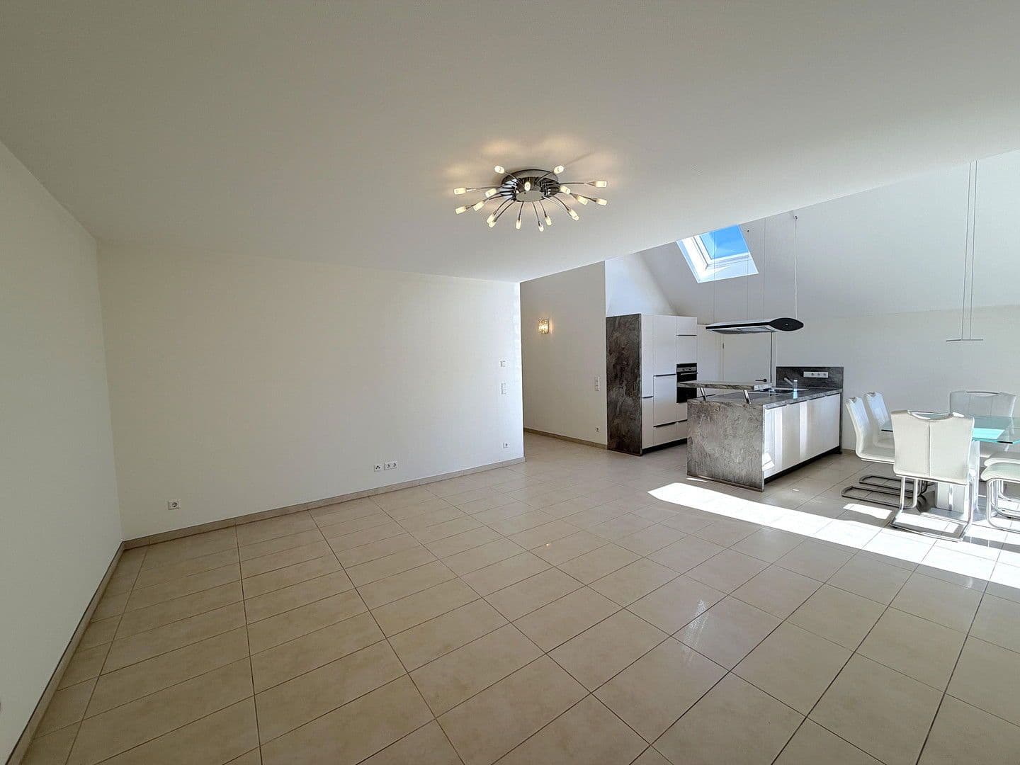 2 bedroom with open-plan kitchen flat for sale, 98 m², Weinstadt, Baden-Württemberg 2 bedroom with open-plan kitchen flat for sale, 98 m², Weinstadt, Baden-Württemberg