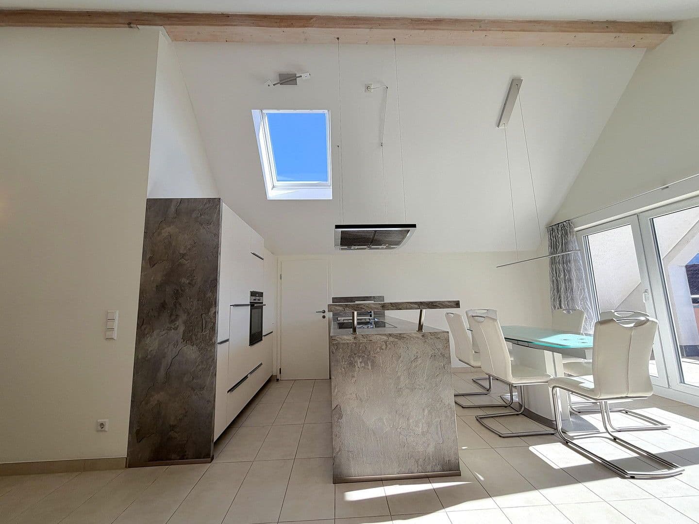 2 bedroom with open-plan kitchen flat for sale, 98 m², Weinstadt, Baden-Württemberg 2 bedroom with open-plan kitchen flat for sale, 98 m², Weinstadt, Baden-Württemberg