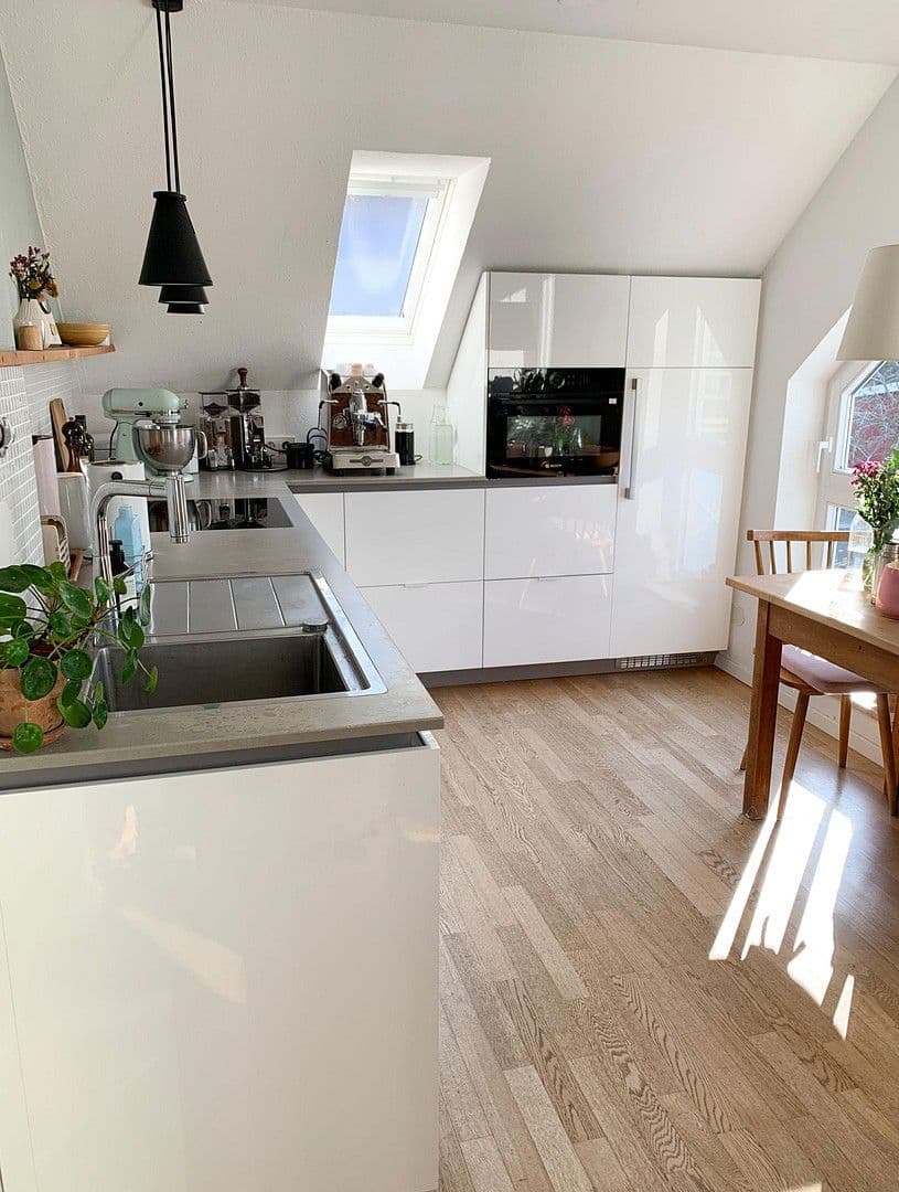 3 bedroom with open-plan kitchen flat for sale, 102 m², Stuttgart, Baden-Württemberg 3 bedroom with open-plan kitchen flat for sale, 102 m², Stuttgart, Baden-Württemberg