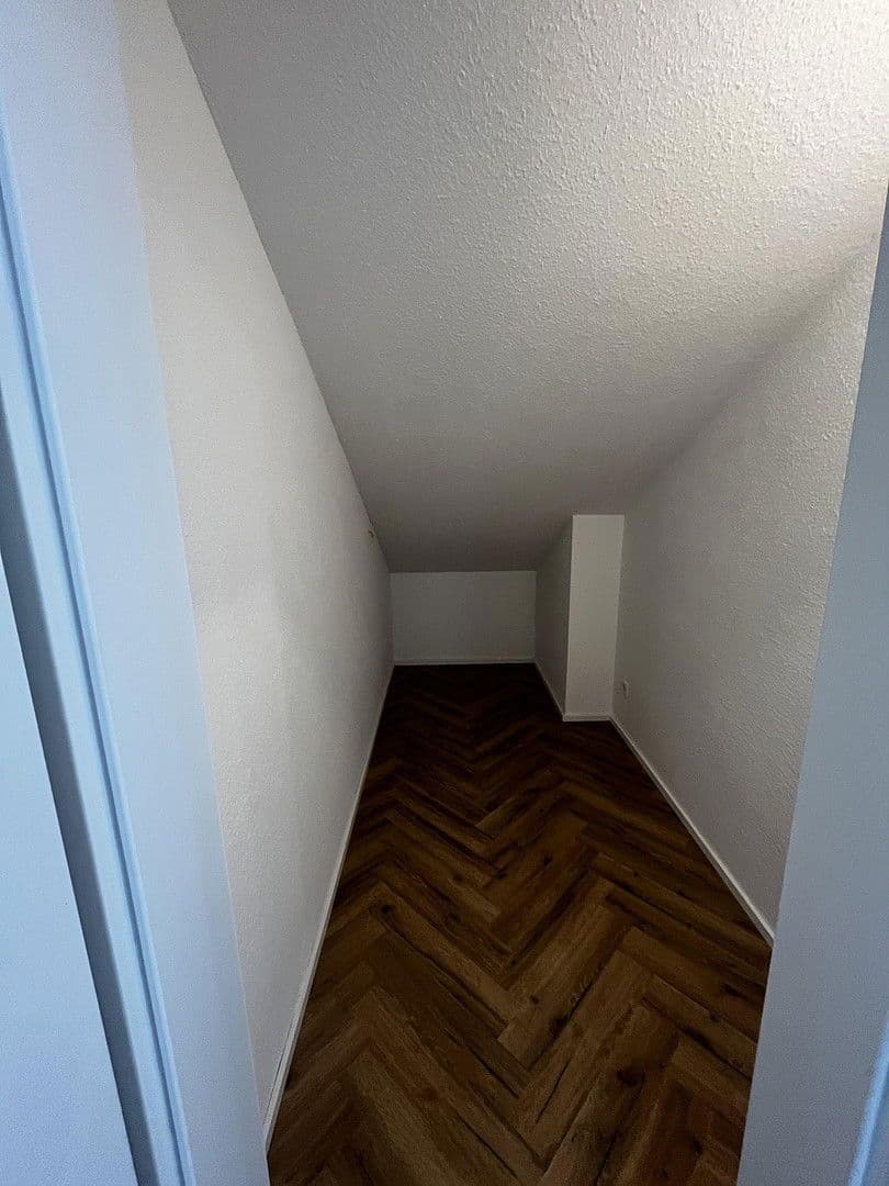 3 bedroom flat to rent, 100 m², Nürtingen, Baden-Württemberg 3 bedroom flat to rent, 100 m², Nürtingen, Baden-Württemberg