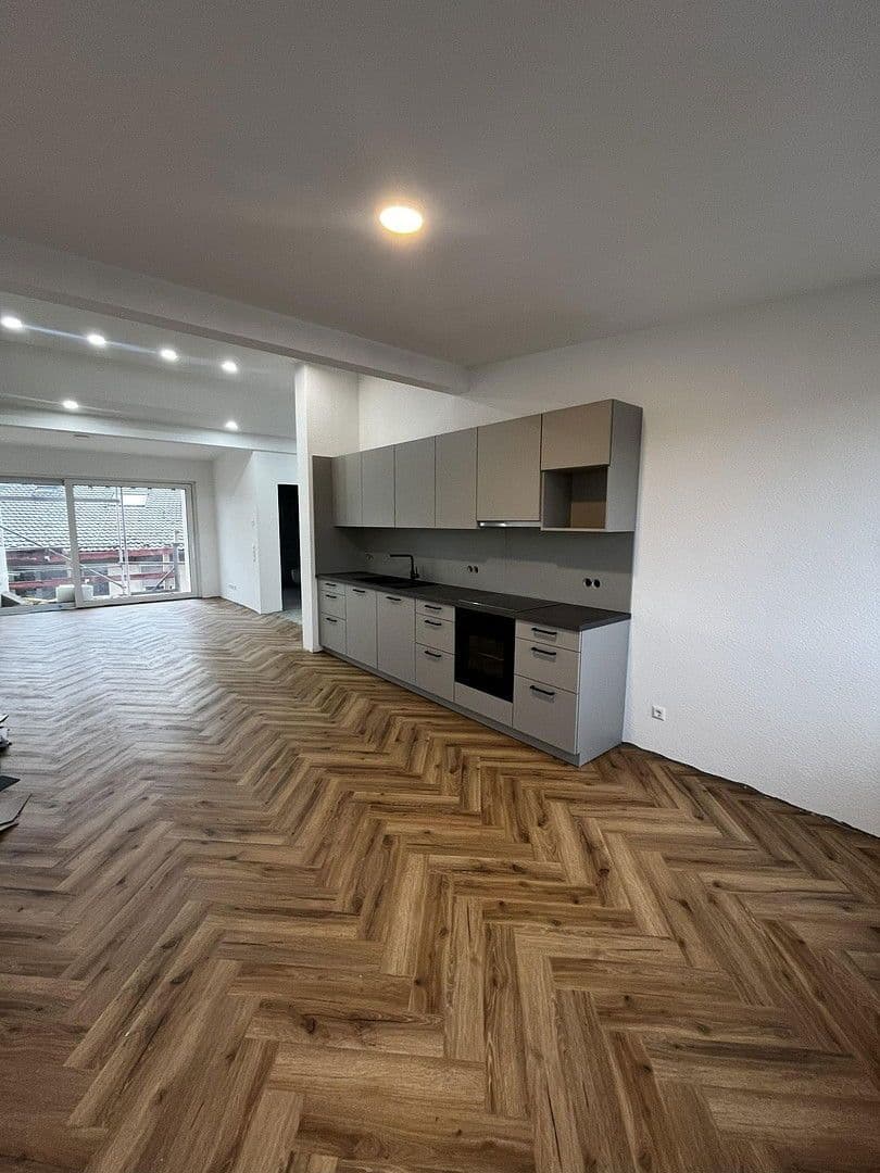 3 bedroom flat to rent, 100 m², Nürtingen, Baden-Württemberg 3 bedroom flat to rent, 100 m², Nürtingen, Baden-Württemberg