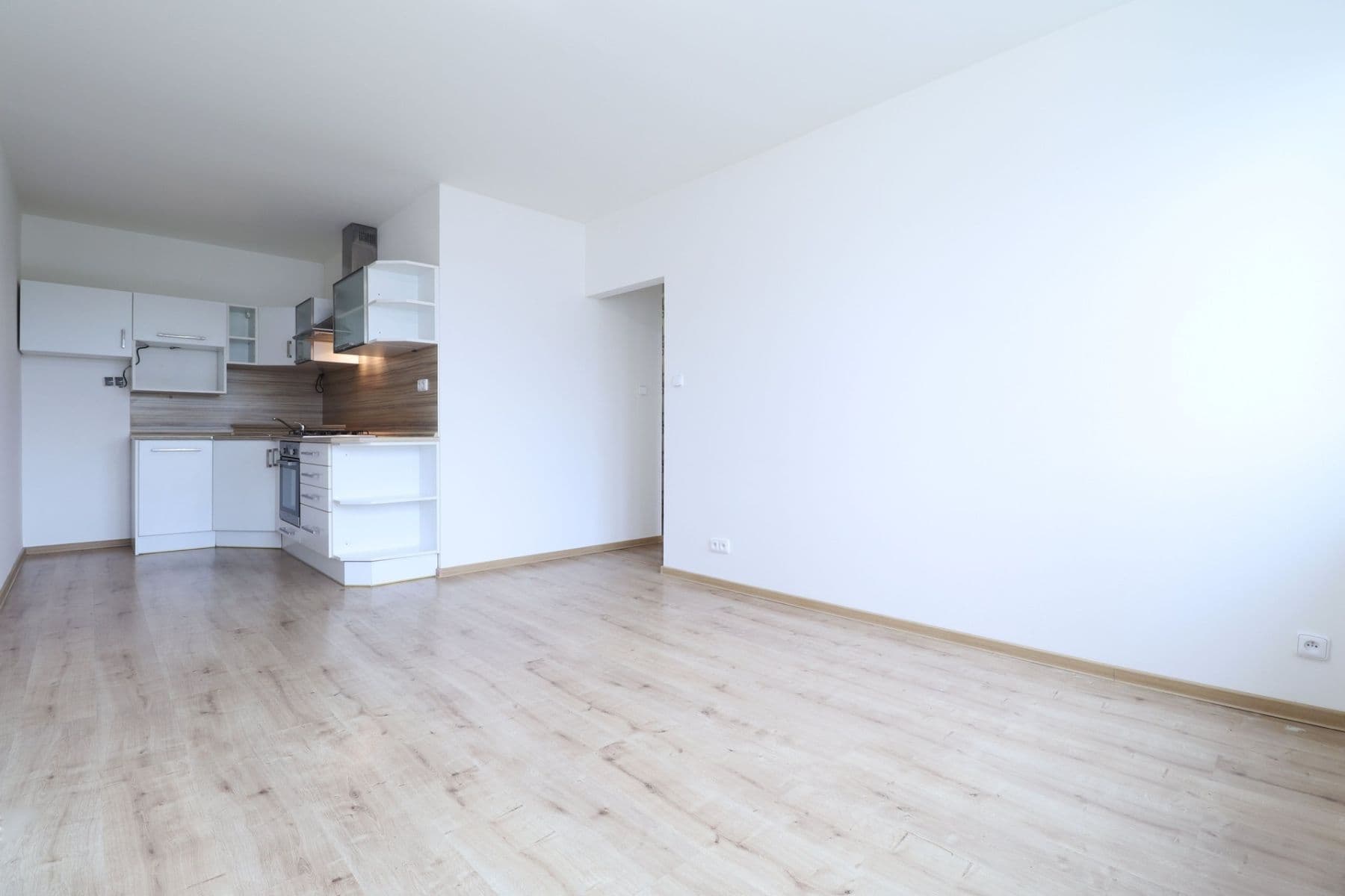 1 bedroom with open-plan kitchen flat to rent, 39 m², Masarykova, Kolín, Středočeský Region 1 bedroom with open-plan kitchen flat to rent, 39 m², Masarykova, Kolín, Středočeský Region