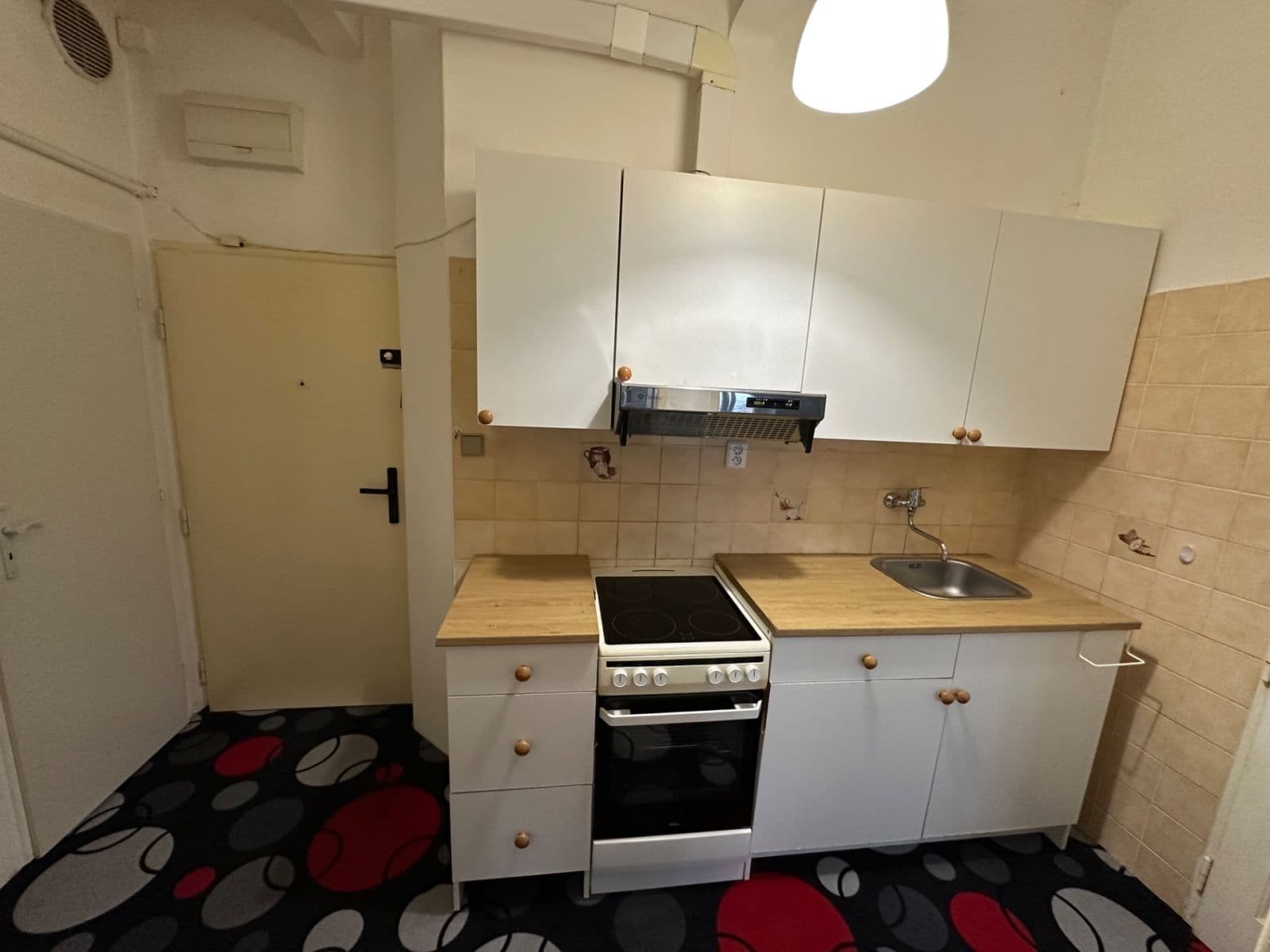 2 bedroom flat to rent, 49 m², Křížová, Prague, Prague 2 bedroom flat to rent, 49 m², Křížová, Prague, Prague