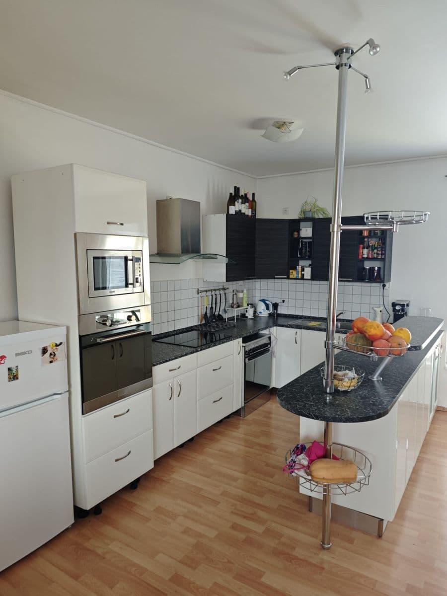 1 bedroom with open-plan kitchen flat to rent, 71 m², Marie Podvalové, Prague, Prague 1 bedroom with open-plan kitchen flat to rent, 71 m², Marie Podvalové, Prague, Prague