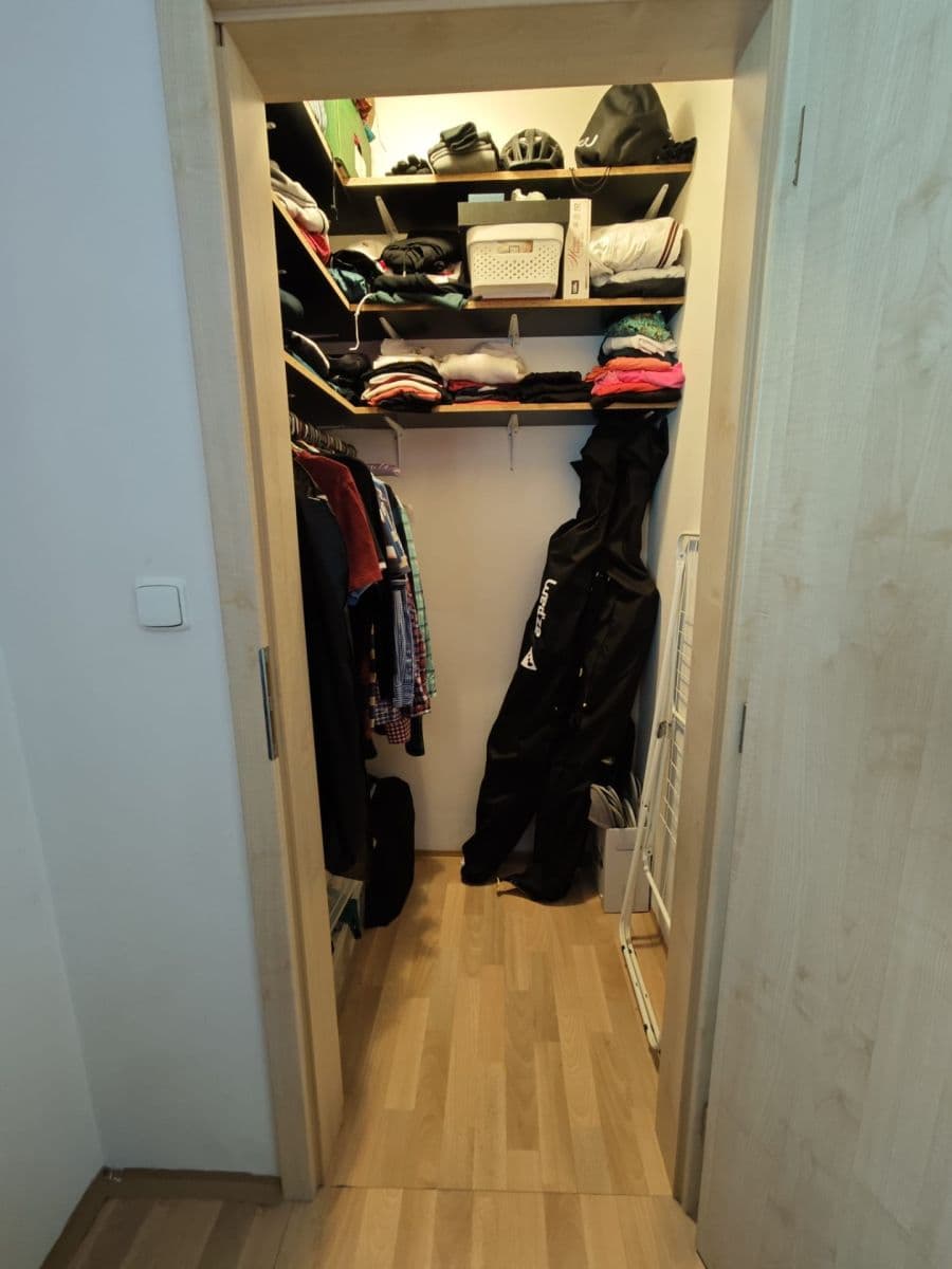 1 bedroom with open-plan kitchen flat to rent, 71 m², Marie Podvalové, Prague, Prague 1 bedroom with open-plan kitchen flat to rent, 71 m², Marie Podvalové, Prague, Prague