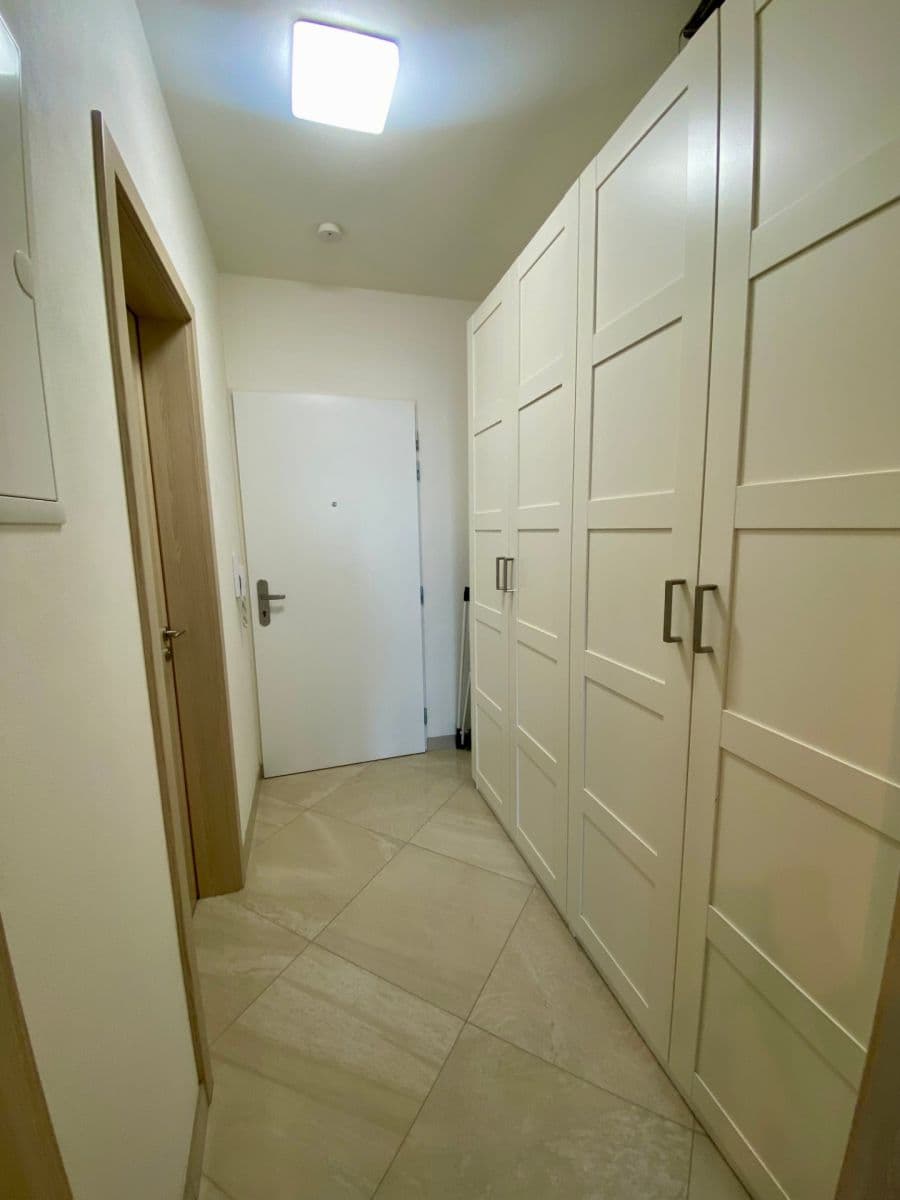 Studio flat to rent, 32 m², Mantovská, Prague, Prague Studio flat to rent, 32 m², Mantovská, Prague, Prague