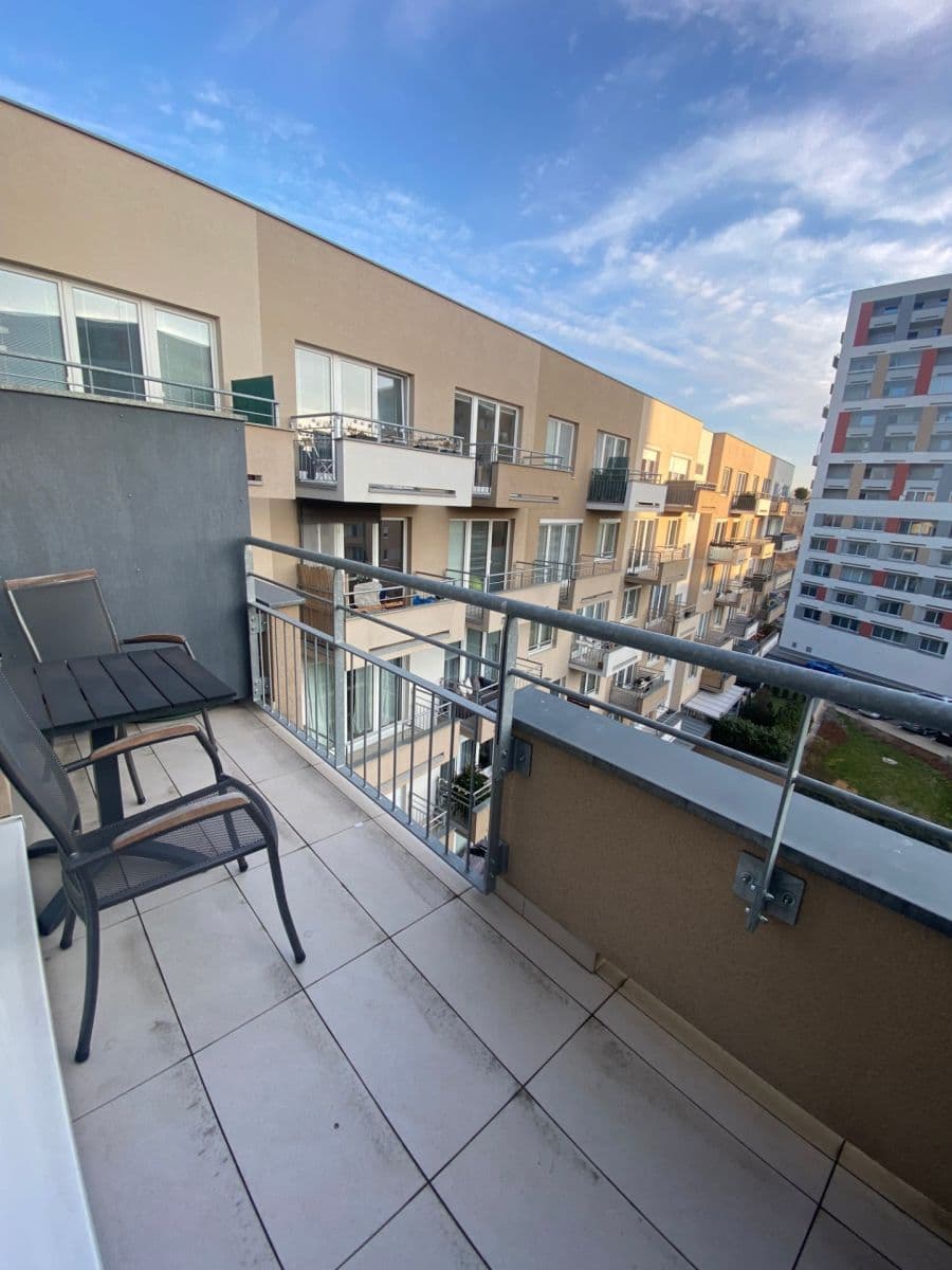 Studio flat to rent, 32 m², Mantovská, Prague, Prague Studio flat to rent, 32 m², Mantovská, Prague, Prague