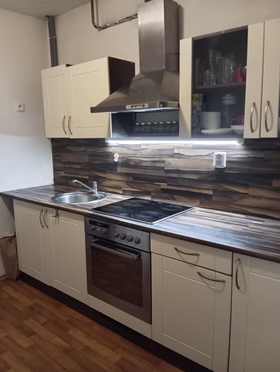 1 bedroom flat to rent, 35 m², Votroubkova, Brno, Jihomoravský Region 1 bedroom flat to rent, 35 m², Votroubkova, Brno, Jihomoravský Region