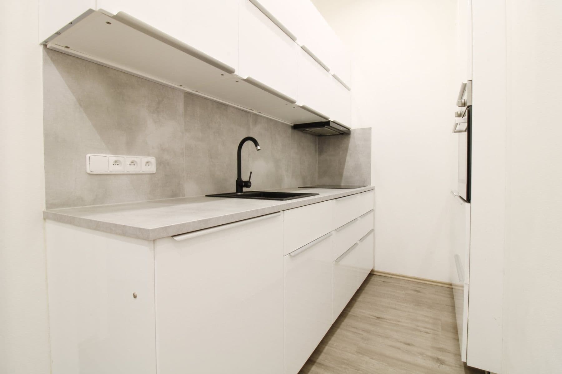 1 bedroom with open-plan kitchen flat to rent, 51 m², Podolská, Prague, Prague 1 bedroom with open-plan kitchen flat to rent, 51 m², Podolská, Prague, Prague