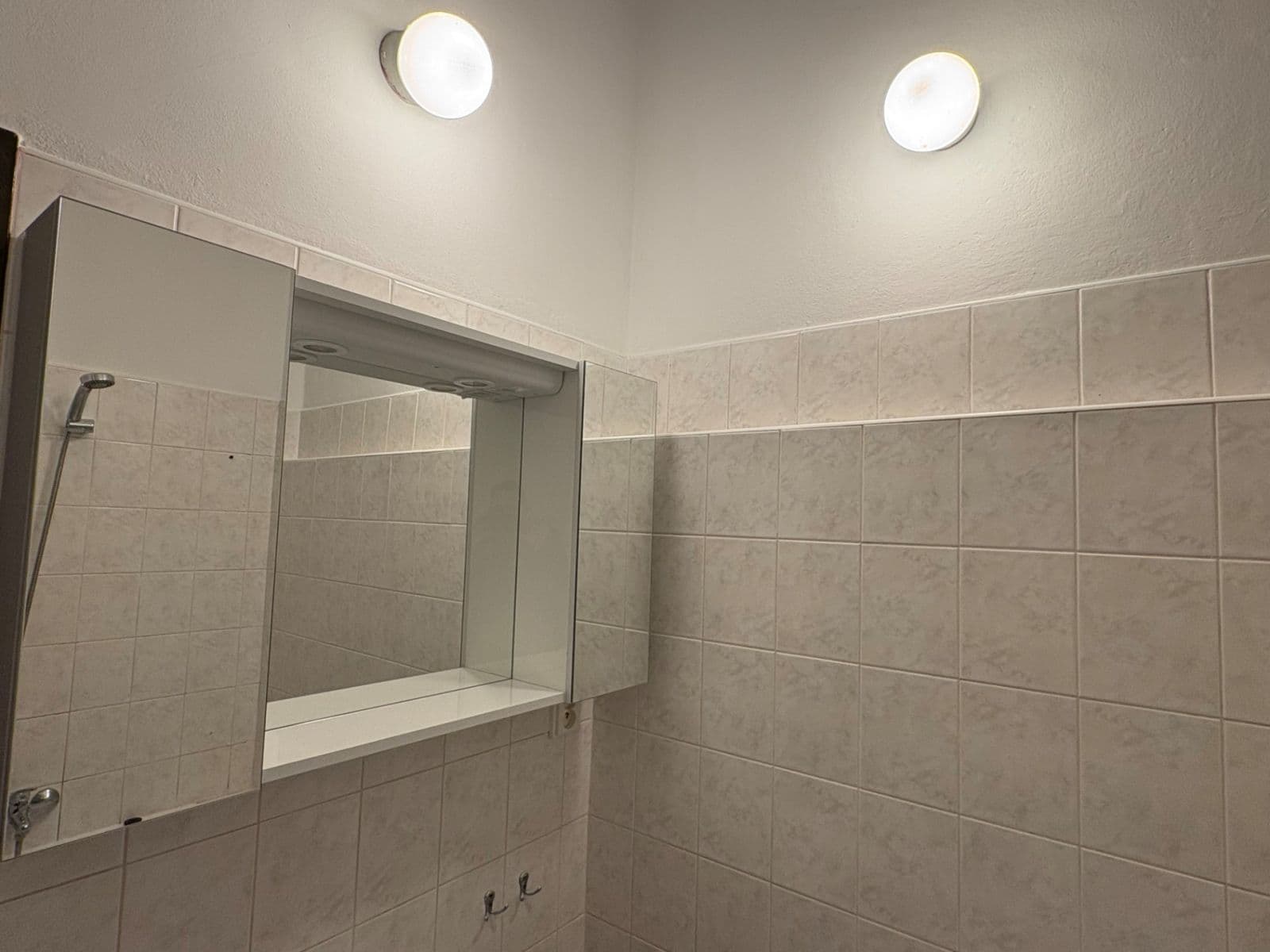 2 bedroom flat to rent, 51 m², Komunardů, Prague, Prague 2 bedroom flat to rent, 51 m², Komunardů, Prague, Prague