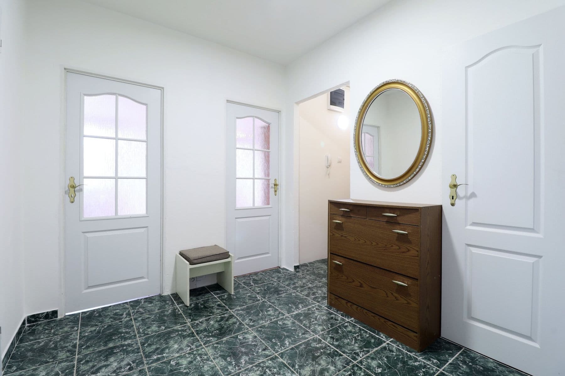 2 bedroom with open-plan kitchen flat to rent, 73 m², Klapálkova, Prague, Prague 2 bedroom with open-plan kitchen flat to rent, 73 m², Klapálkova, Prague, Prague