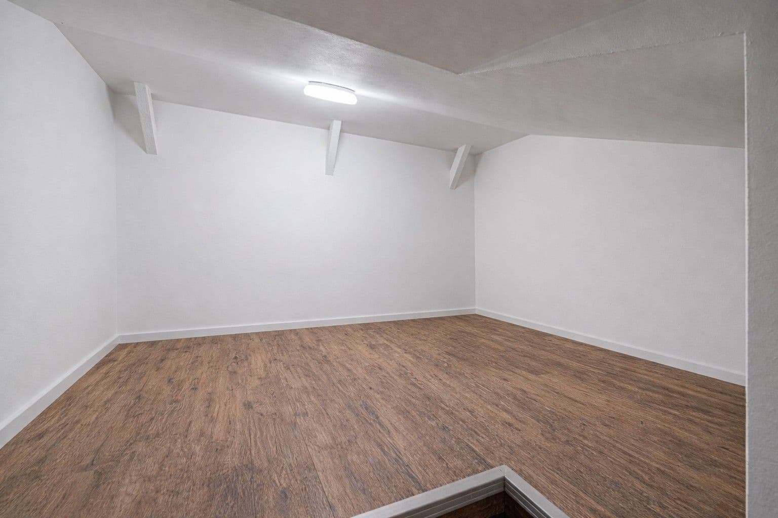 1 bedroom with open-plan kitchen flat for sale, 47 m², B. Němcové, Horoměřice, Středočeský Region 1 bedroom with open-plan kitchen flat for sale, 47 m², B. Němcové, Horoměřice, Středočeský Region