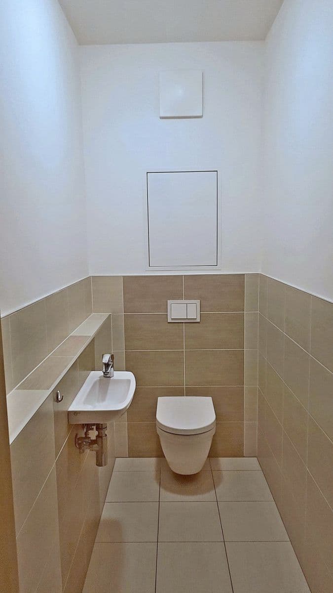 1 bedroom with open-plan kitchen flat to rent, 65 m², Kurta Konráda, Prague, Prague 1 bedroom with open-plan kitchen flat to rent, 65 m², Kurta Konráda, Prague, Prague