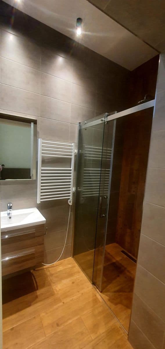 Studio flat to rent, 23 m², Janáčkovo nábřeží, Prague, Prague Studio flat to rent, 23 m², Janáčkovo nábřeží, Prague, Prague