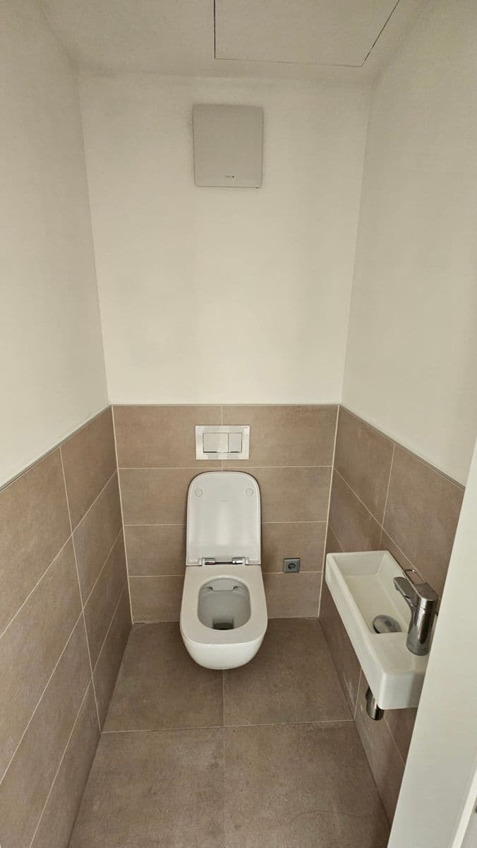 1 bedroom with open-plan kitchen flat to rent, 71 m², Velvary, Středočeský Region 1 bedroom with open-plan kitchen flat to rent, 71 m², Velvary, Středočeský Region