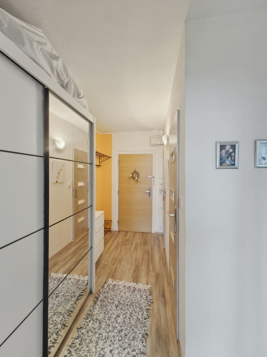 1 bedroom with open-plan kitchen flat for sale, 45 m², Fojtíkova, Rakovník, Středočeský Region 1 bedroom with open-plan kitchen flat for sale, 45 m², Fojtíkova, Rakovník, Středočeský Region