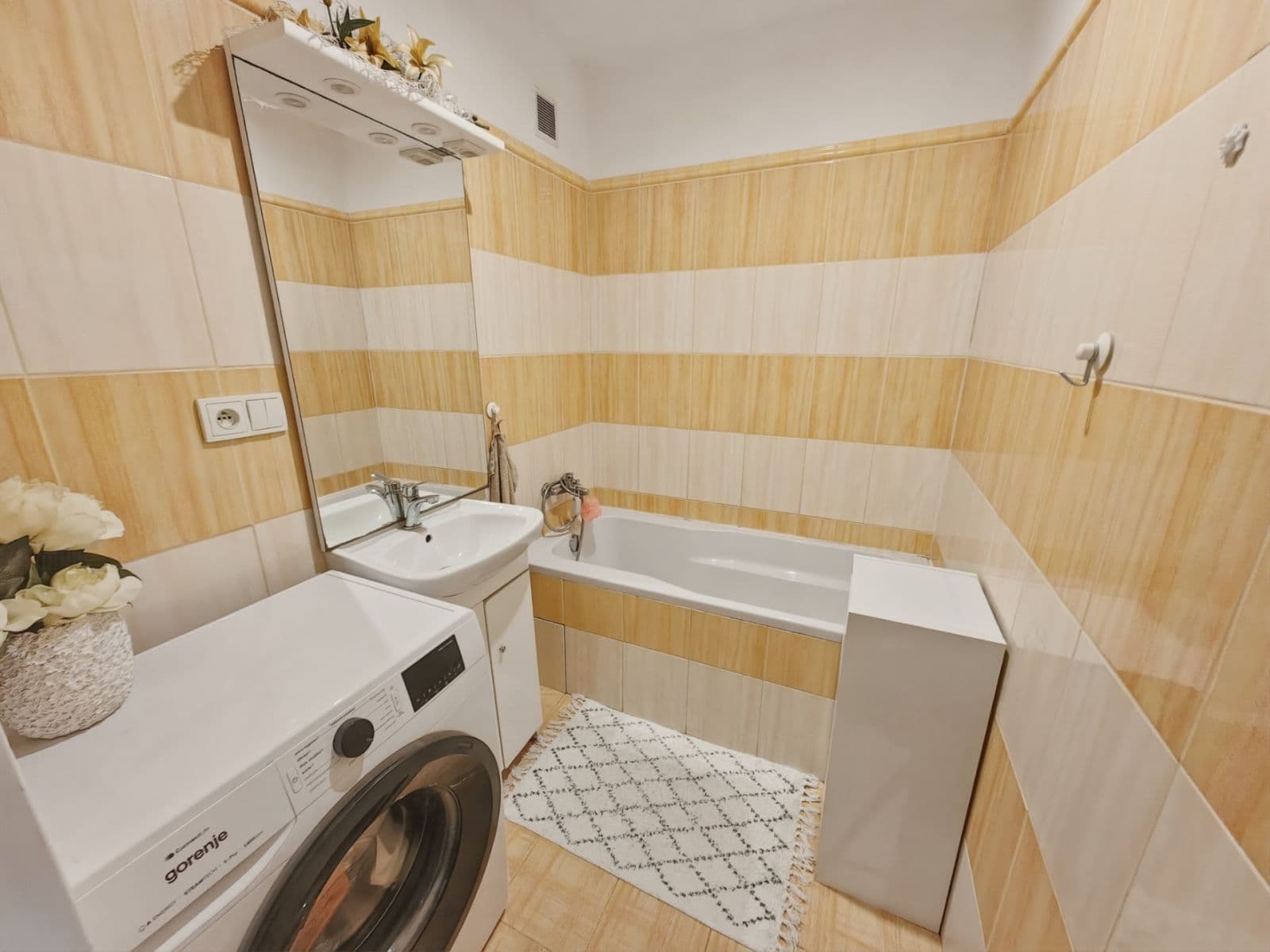 1 bedroom with open-plan kitchen flat for sale, 45 m², Fojtíkova, Rakovník, Středočeský Region 1 bedroom with open-plan kitchen flat for sale, 45 m², Fojtíkova, Rakovník, Středočeský Region