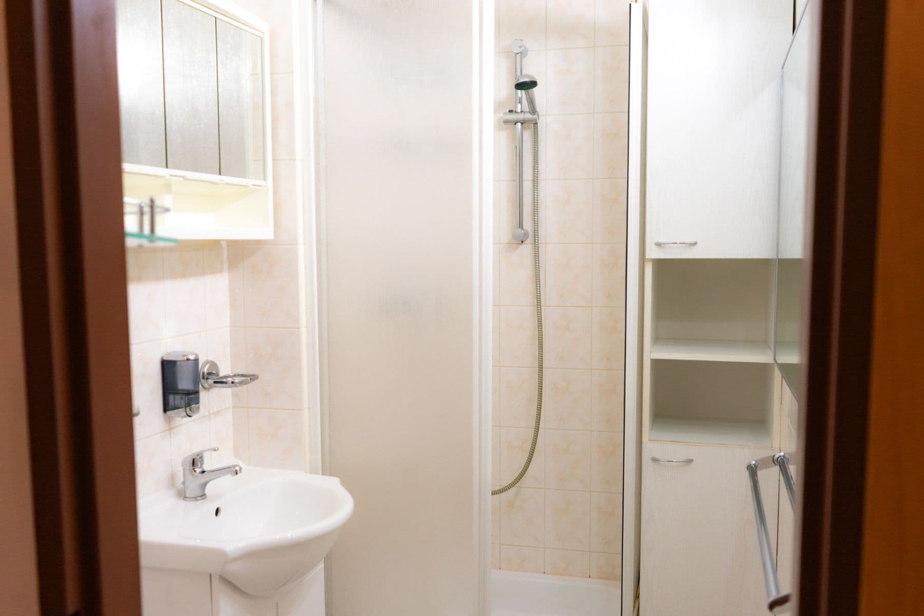 1 bedroom with open-plan kitchen flat to rent, 50 m², Hořanská, Prague, Prague 1 bedroom with open-plan kitchen flat to rent, 50 m², Hořanská, Prague, Prague