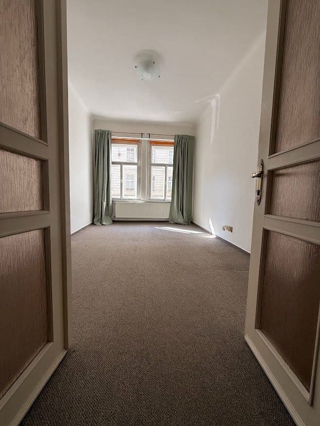 2 bedroom with open-plan kitchen flat to rent, 64 m², Nuselská, Prague, Prague 2 bedroom with open-plan kitchen flat to rent, 64 m², Nuselská, Prague, Prague