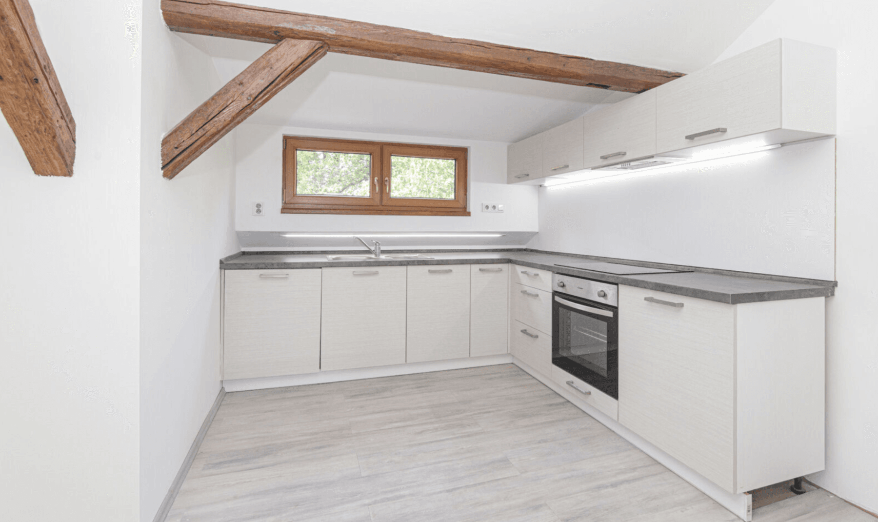 2 bedroom with open-plan kitchen flat to rent, 76 m², Starobělská, Ostrava, Moravskoslezský Region 2 bedroom with open-plan kitchen flat to rent, 76 m², Starobělská, Ostrava, Moravskoslezský Region