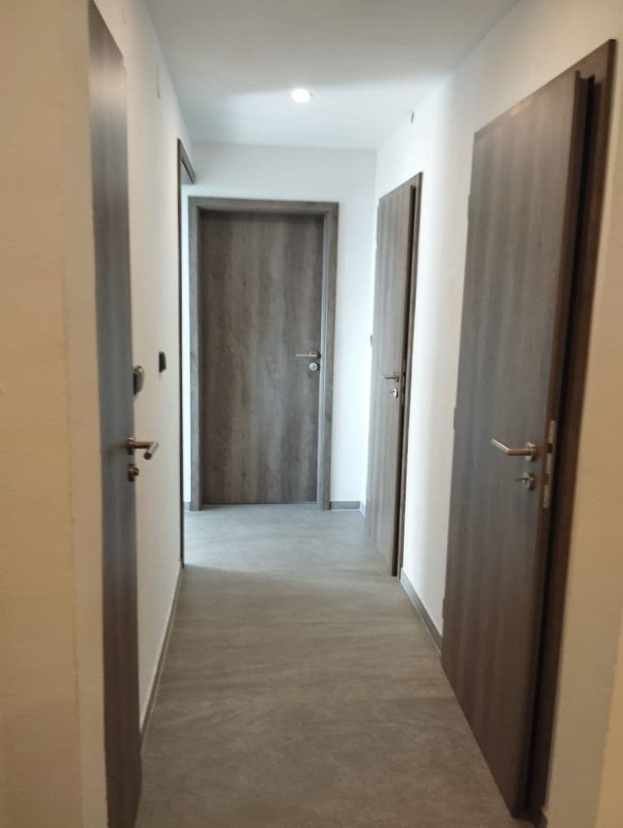 2 bedroom with open-plan kitchen flat to rent, 76 m², Královský vršek, Jihlava, Vysočina Region 2 bedroom with open-plan kitchen flat to rent, 76 m², Královský vršek, Jihlava, Vysočina Region