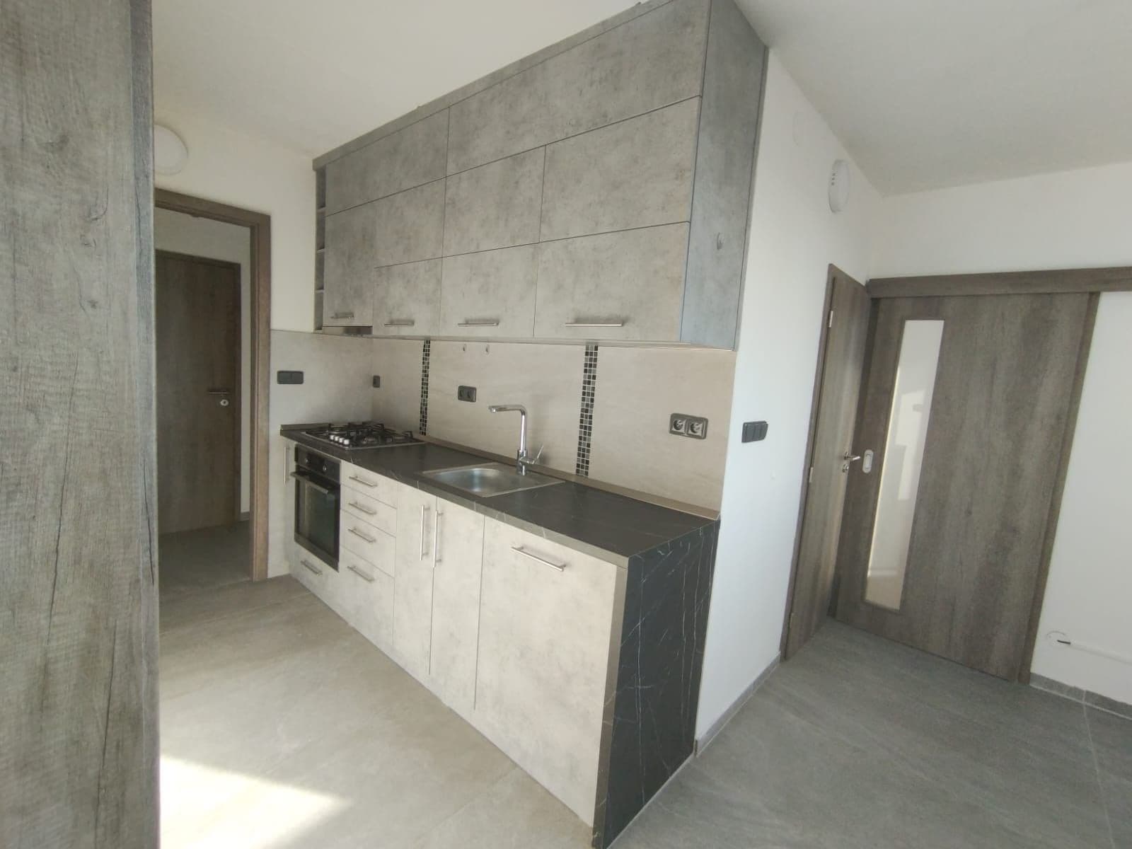 2 bedroom with open-plan kitchen flat to rent, 76 m², Královský vršek, Jihlava, Vysočina Region 2 bedroom with open-plan kitchen flat to rent, 76 m², Královský vršek, Jihlava, Vysočina Region